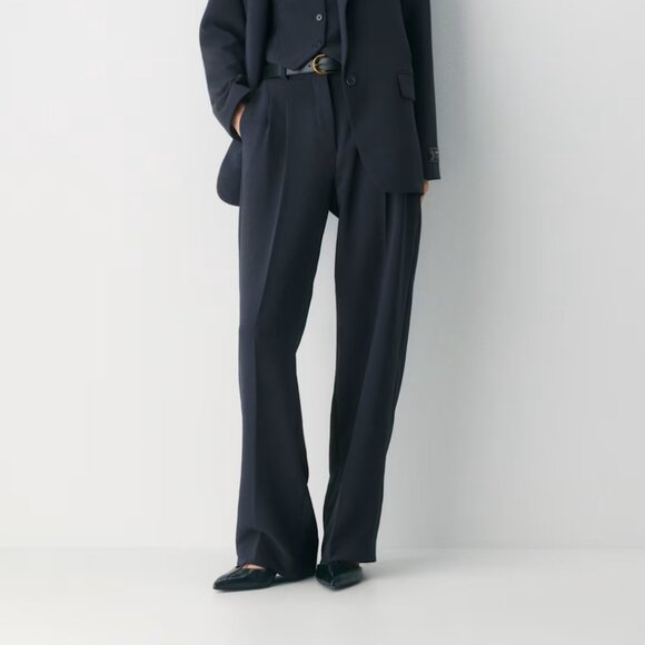 Aritzia The Effortless Pant™ - Crepette™ Navy Tall High Rise - Picture 1 of 3